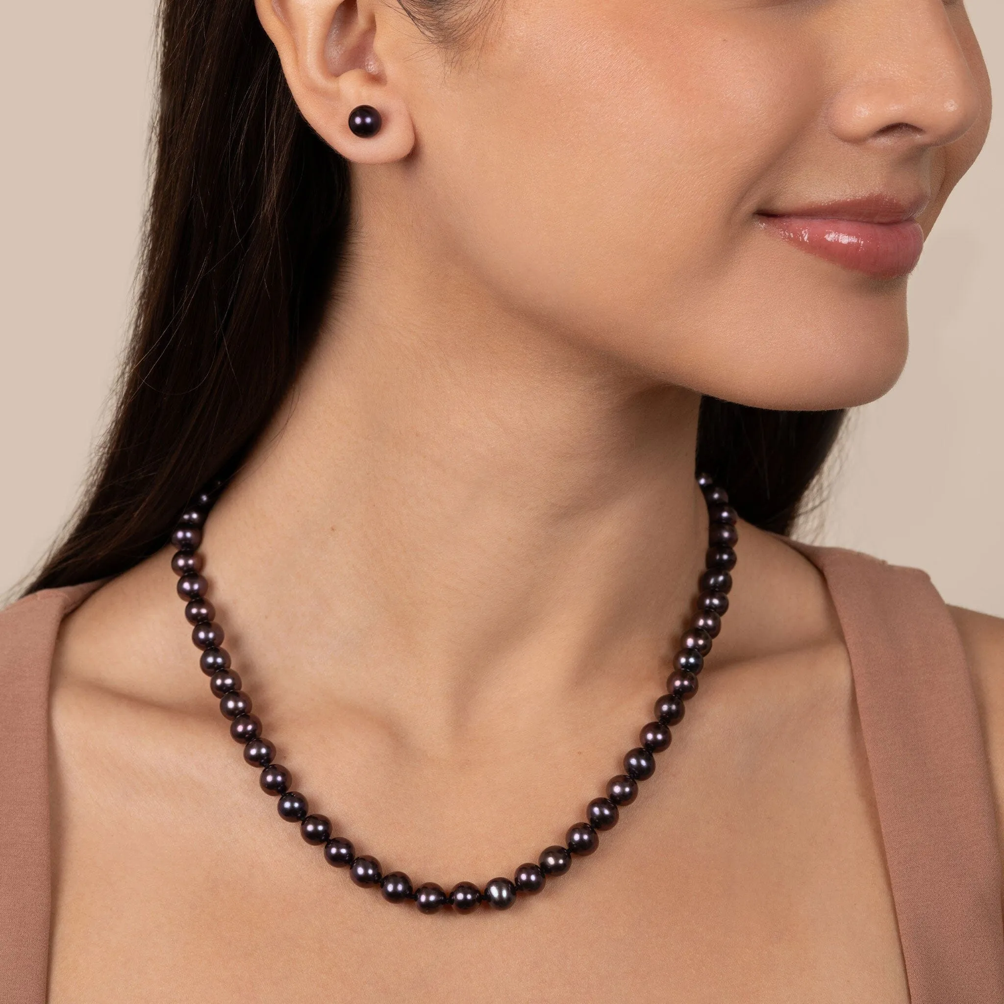 7.5-8.0 mm 18 Inch AA  Black Freshwater Pearl Necklace