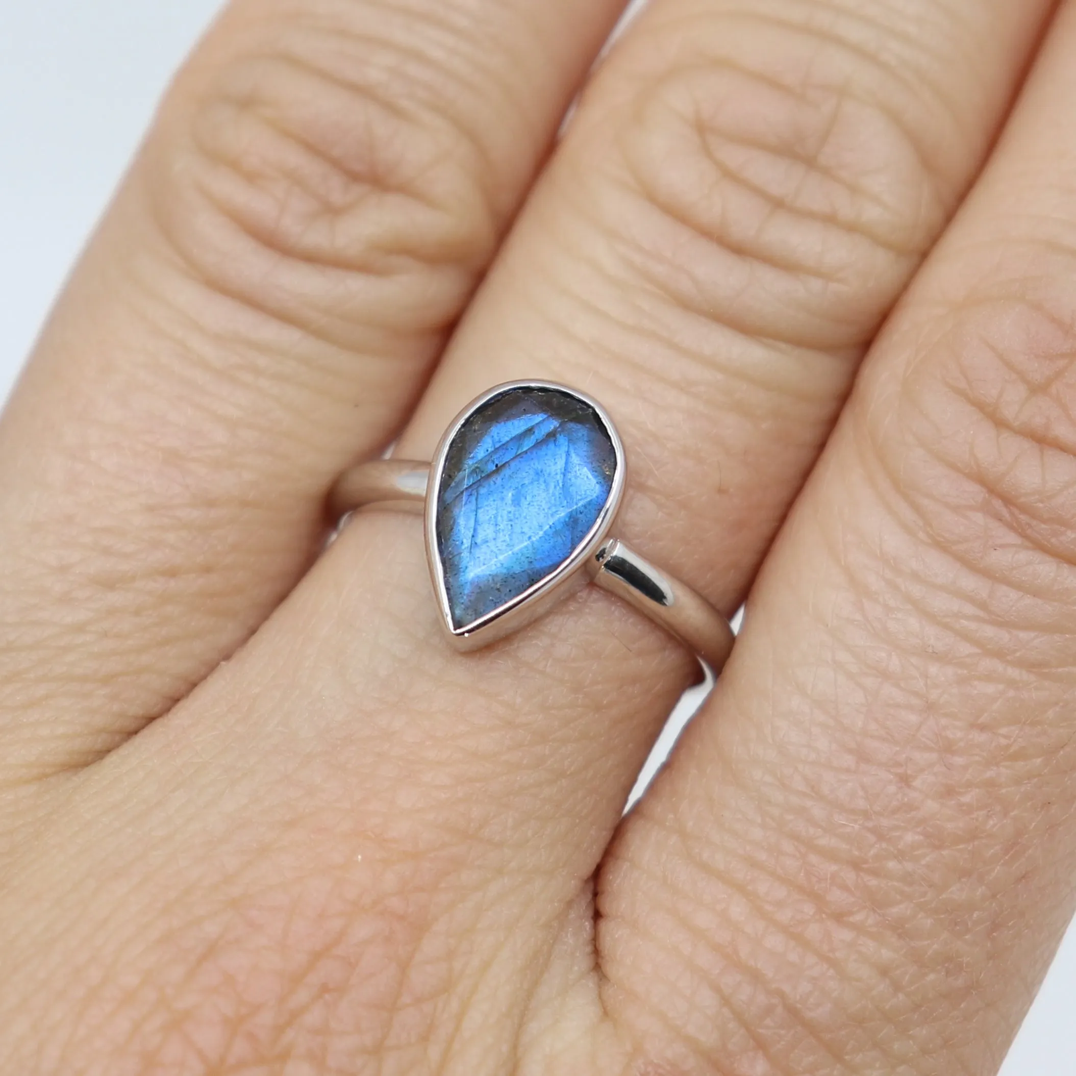 Labradorite Tear Drop 9K White Gold Ring