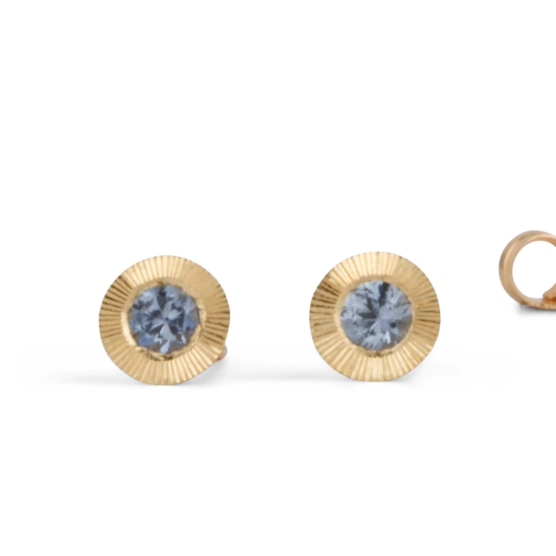 Large Aurora Blue Montana Sapphire Stud Earring in Yellow Gold