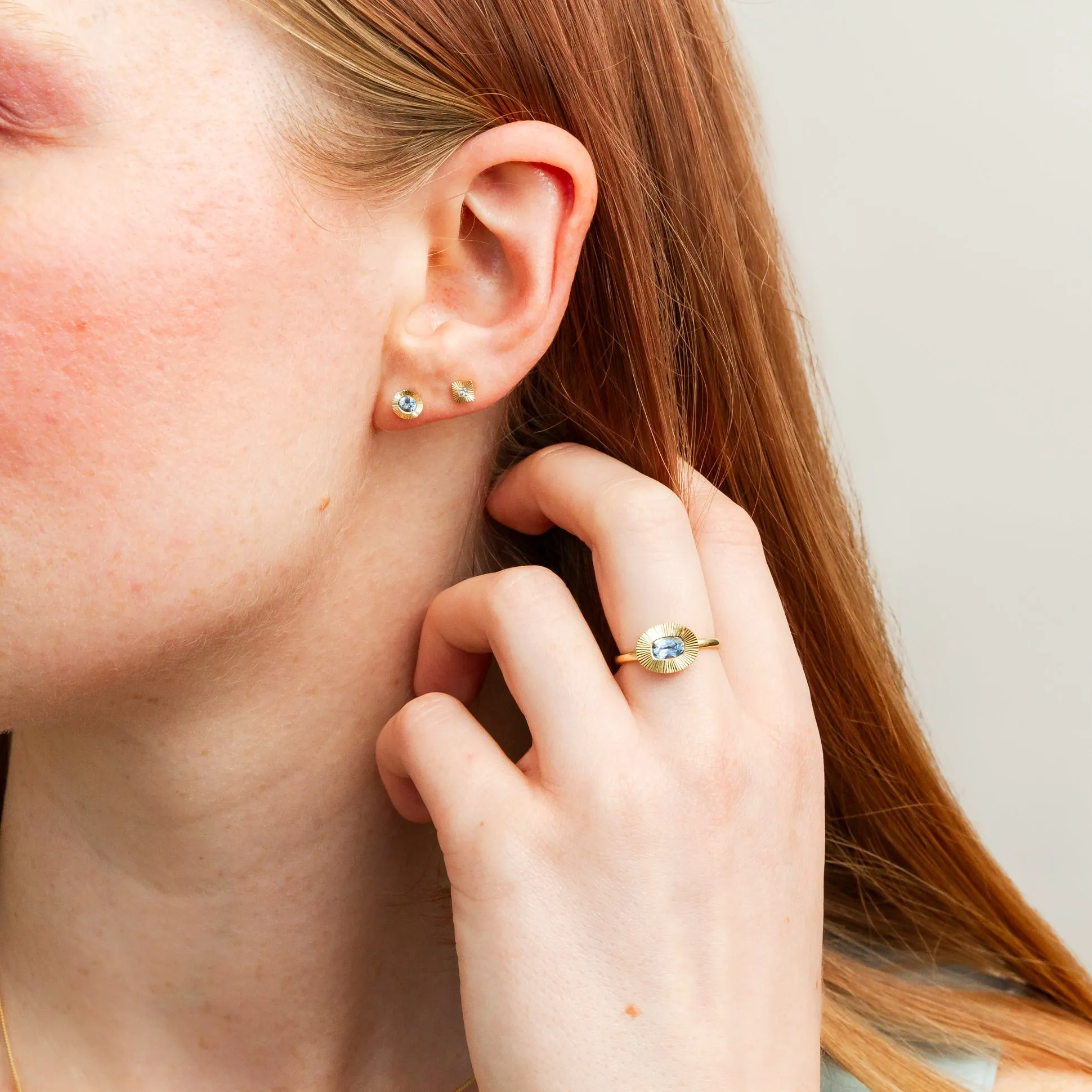 Large Aurora Blue Montana Sapphire Stud Earring in Yellow Gold