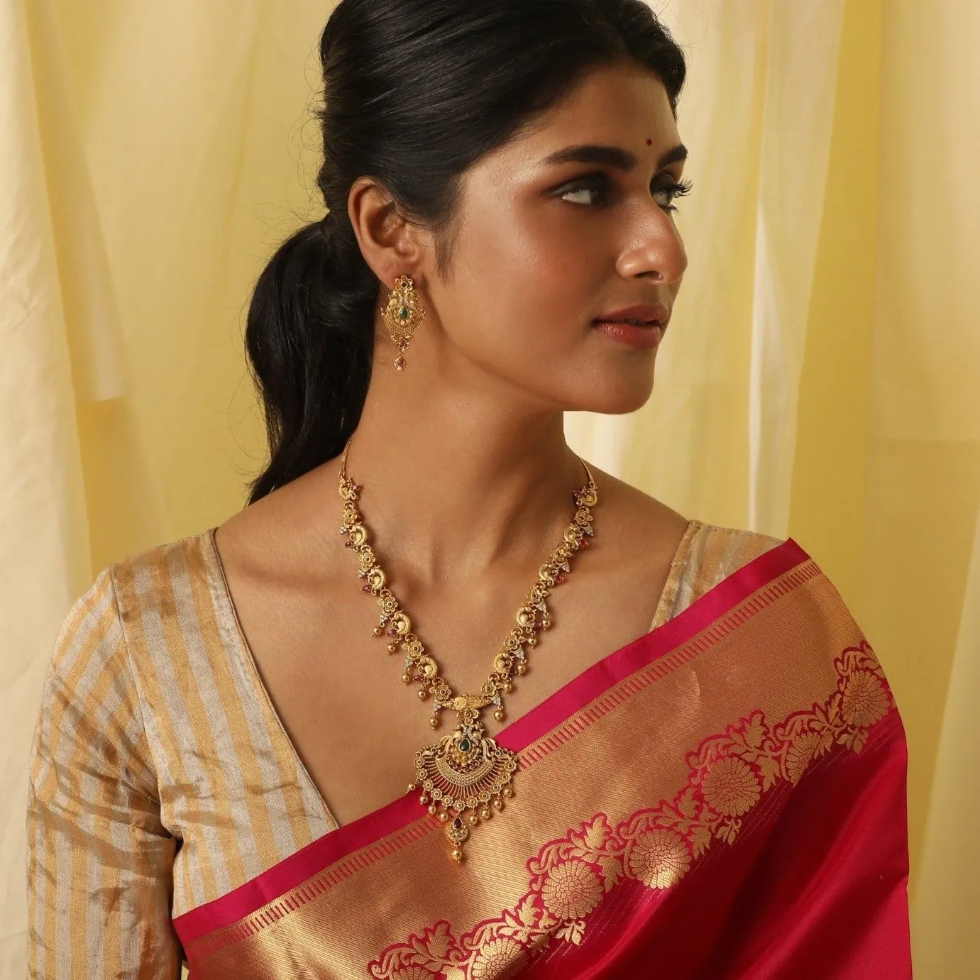 Livia Antique Necklace Set