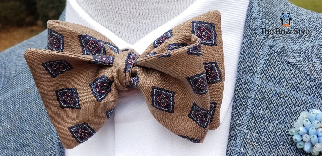 Montese Medallion Bow Tie