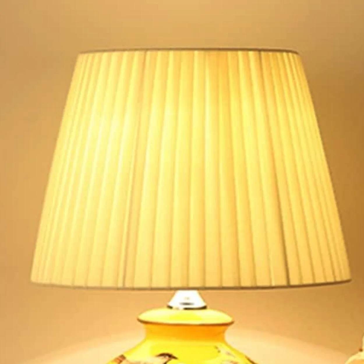 SONGBIRD FLORAL PATTERN CERAMIC TABLE LAMP