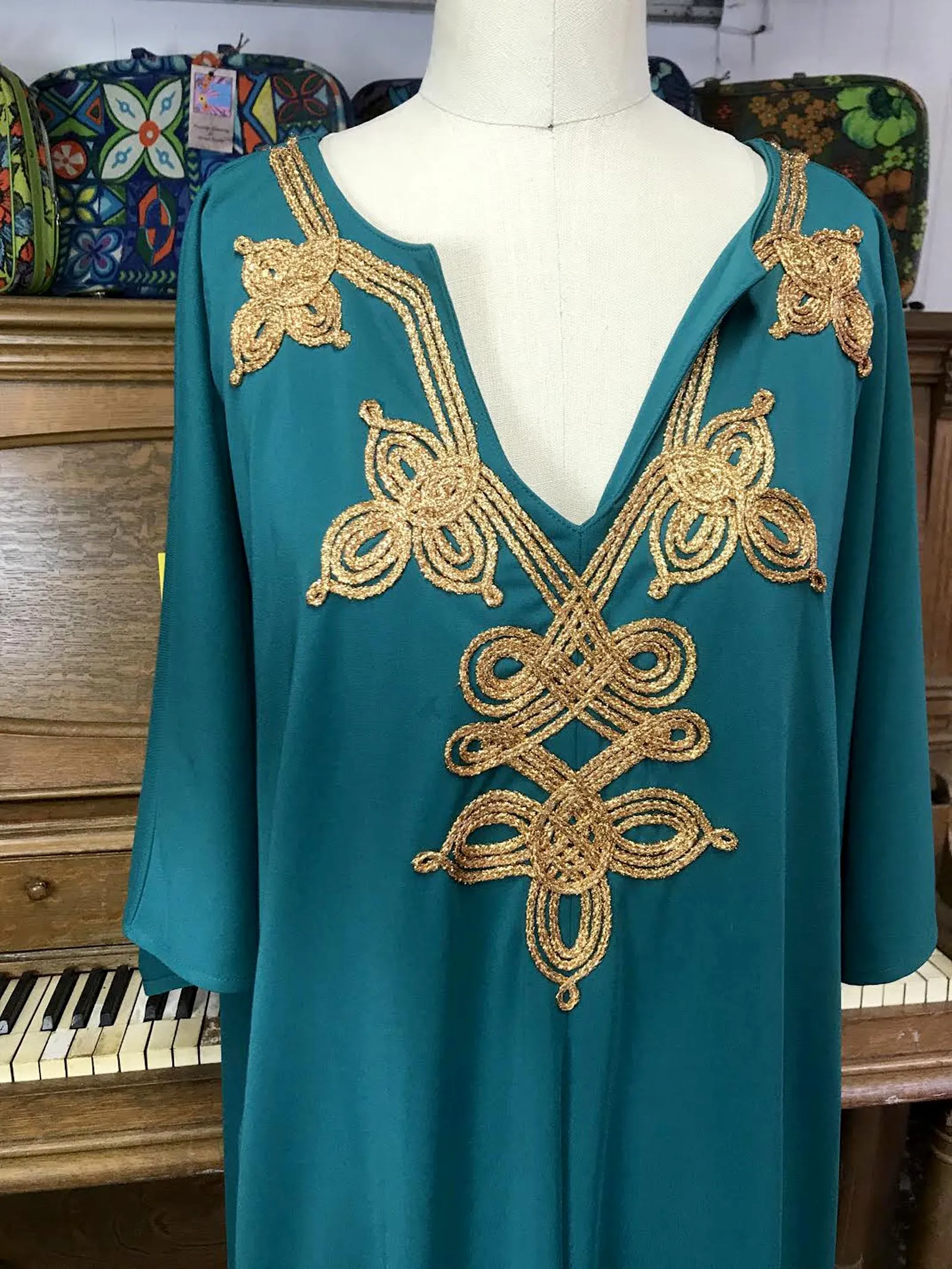 Vintage 70s | Emerald Green Caftan Kaftan Muumuu Boho Hippie Dress | Free Size